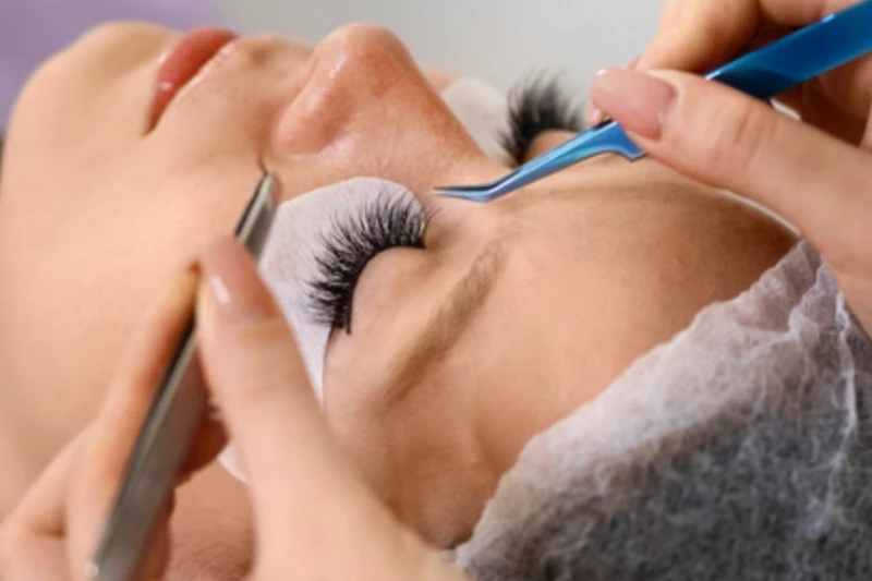 Eyelash Extension Services at Dusita Spa